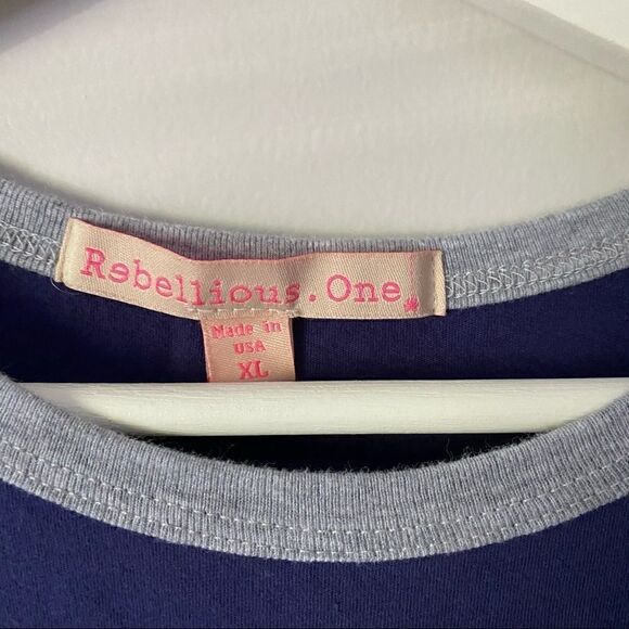 Rebellious One American Sign Language graphic TeePatriotic American flag XL - Picture 3 of 5